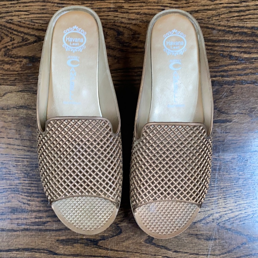 Jeffrey Campbell Gold Weave Sandals Size 10